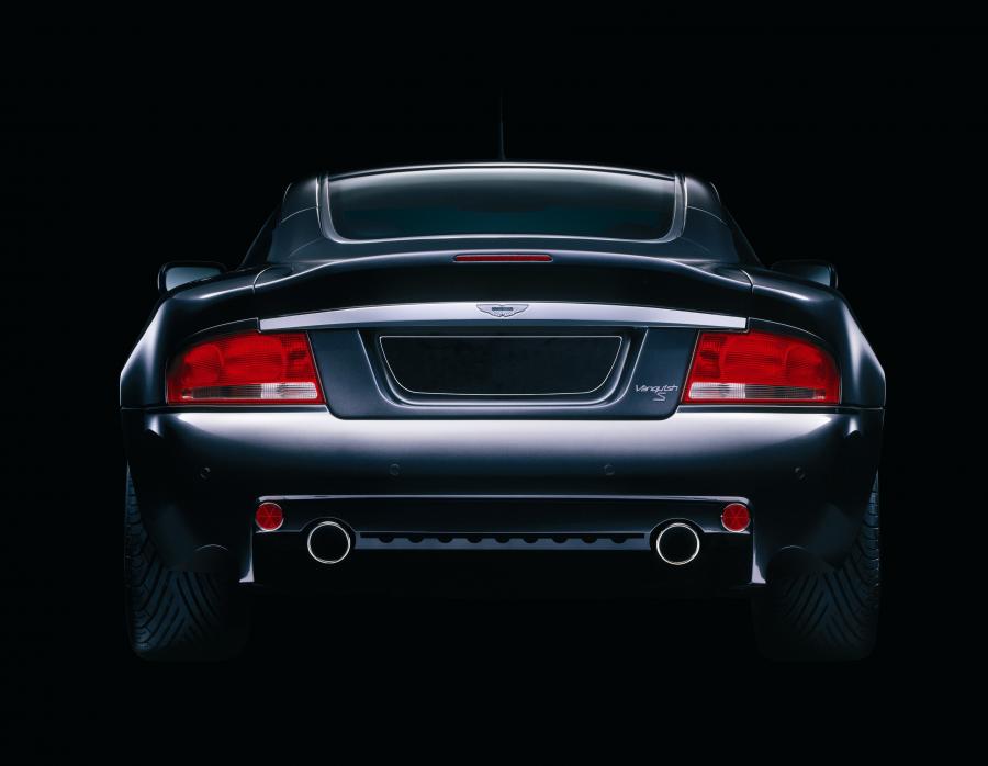  Aston Martin V12 Vanquish S 2004 года  (WW) (фото 10 из 16)